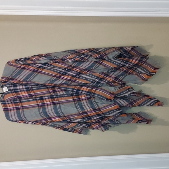 Just Style LA Poncho Scarf - Picture 3 of 6